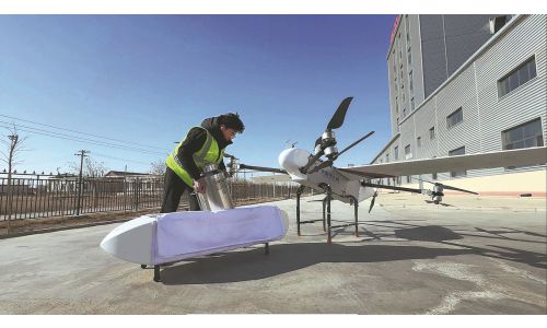 Хөххот: Зоогийн газрын хоолыг 80 км зайтай газарт дроноор хүргэжээ