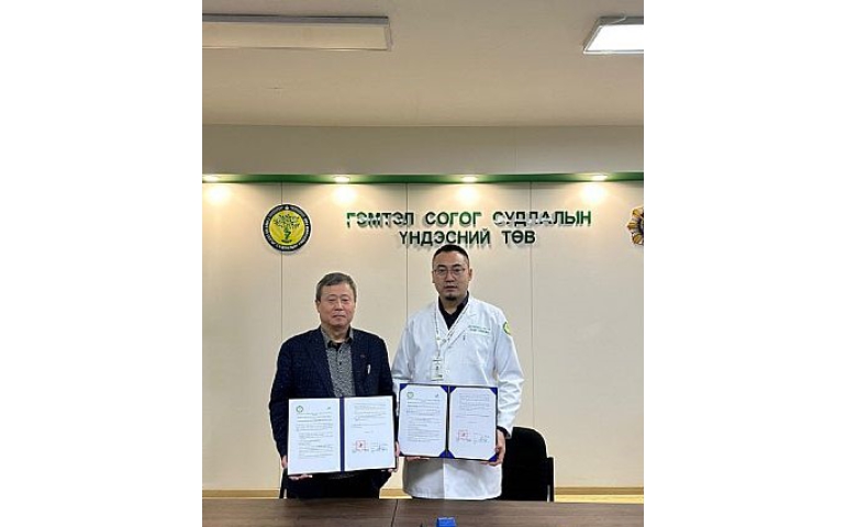 Солонгос эмч Ким Монголд 200-гаад удаа иржээ