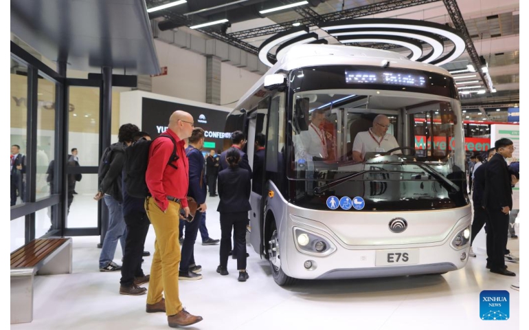 Хятад автобус “Busworld Europe” үзэсгэлэнгээс хоёр шагнал хүртжээ