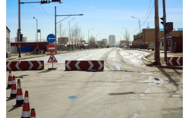 Нийслэлийн 17 байршилд шинэ замтай болжээ