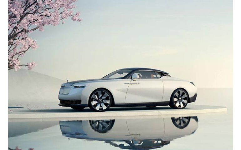 30 сая долларын үнэтэй “Rolls-Royce” машин эзэндээ очив