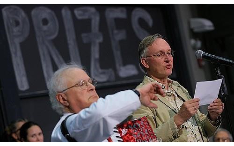 Хүмүүст инээдэм, бас эргэцүүлэн бодох боломж олгодог “Ig Nobel”-ын шагналтнууд тодров