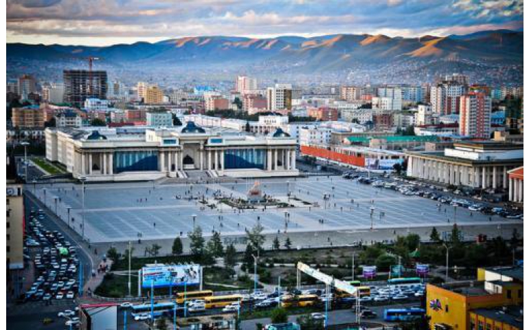 Солонгосын 100 эмч Сүхбаатарын талбайд зөвлөгөө өгнө