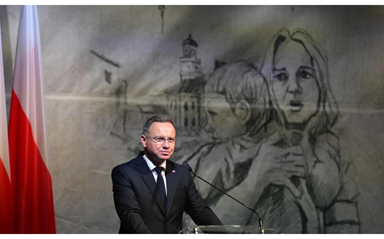 Польшийн ерөнхийлөгч Герман улсаас дайны нөхөн төлбөр шаардав
